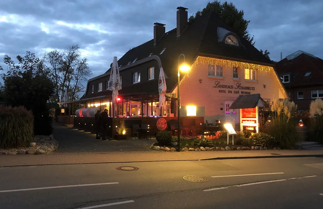 Petersen's Landhaus-1