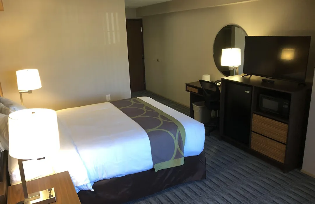 Super 8 By Wyndham Lynnwood-1
