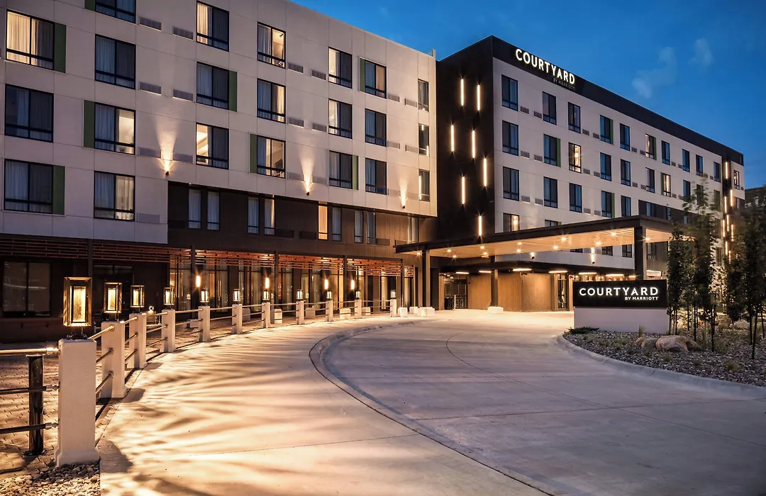 Courtyard Sioux City Downtown/Convention Center-1