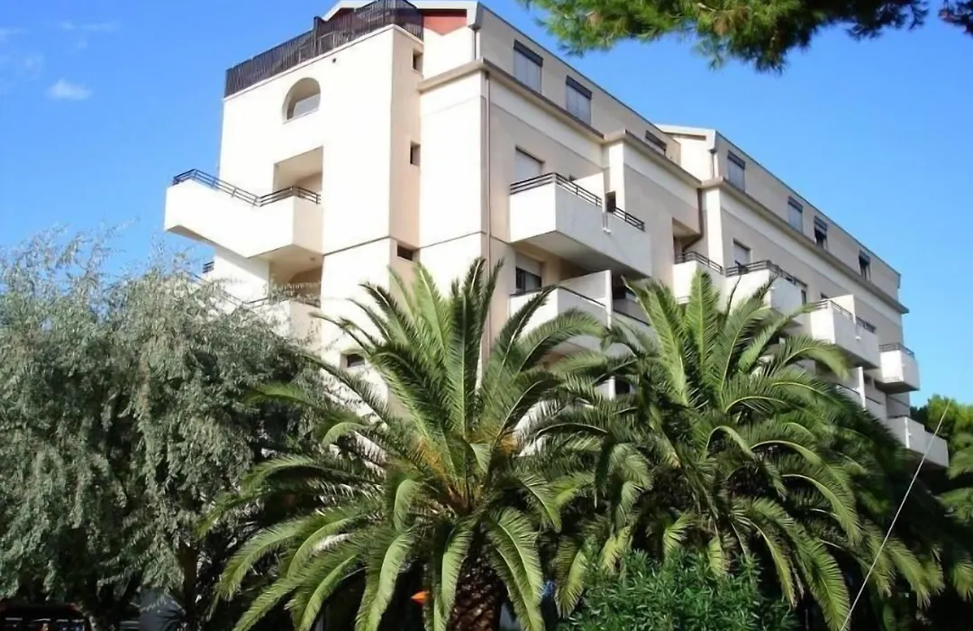 Hotel Baltic-1