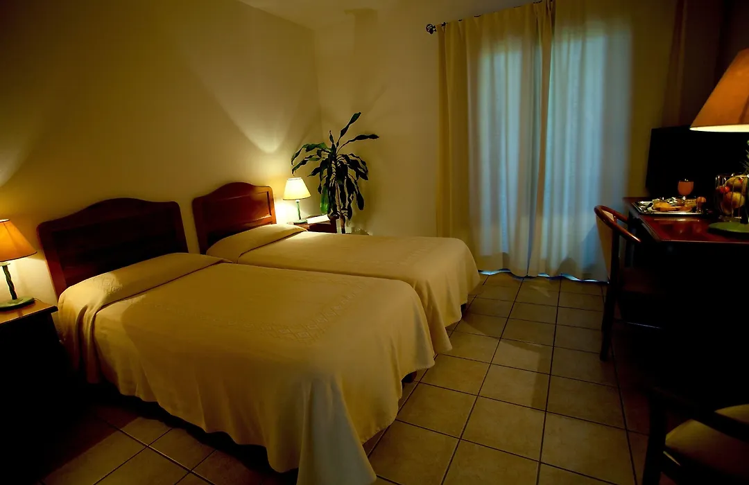 Hotel Moderno-1