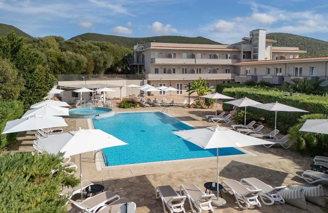 Lu'Hotel Porto Pino-1