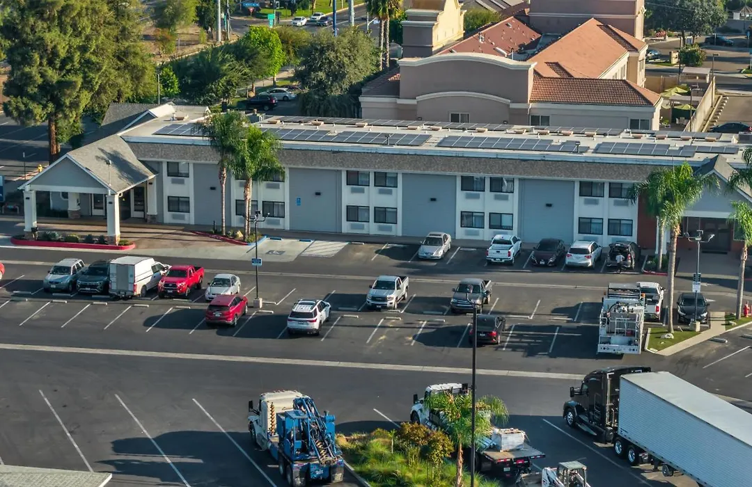 Best Western Town & Country Lodge-1
