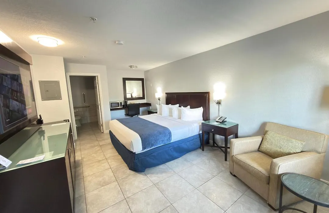 Lantern Inn & Suites - Sarasota-1