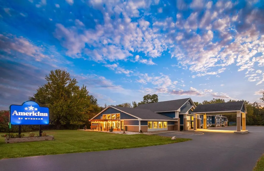 Americinn By Wyndham Douglas/Saugatuck-1