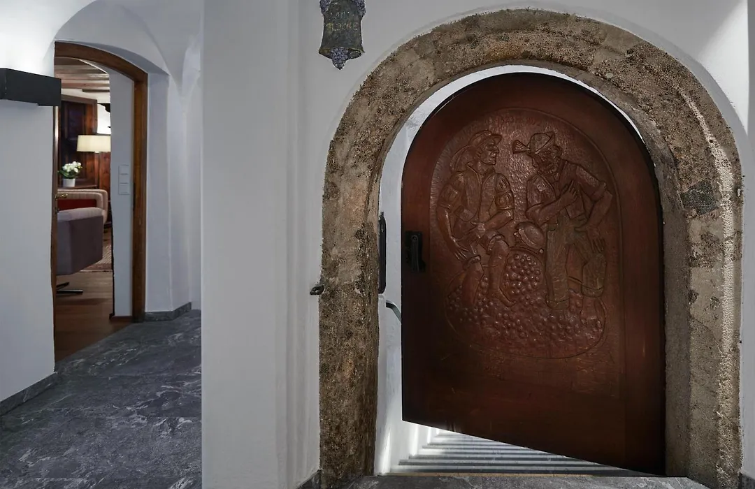 Hotel Schwarzer Adler Innsbruck-1