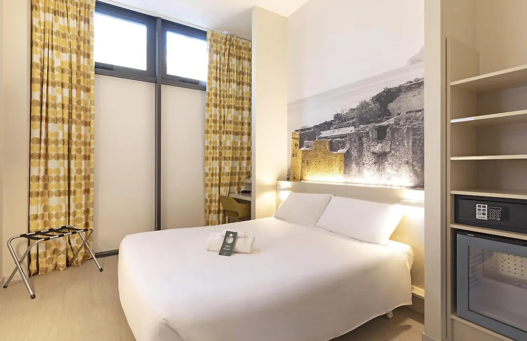 B&B Hotel Savona-1
