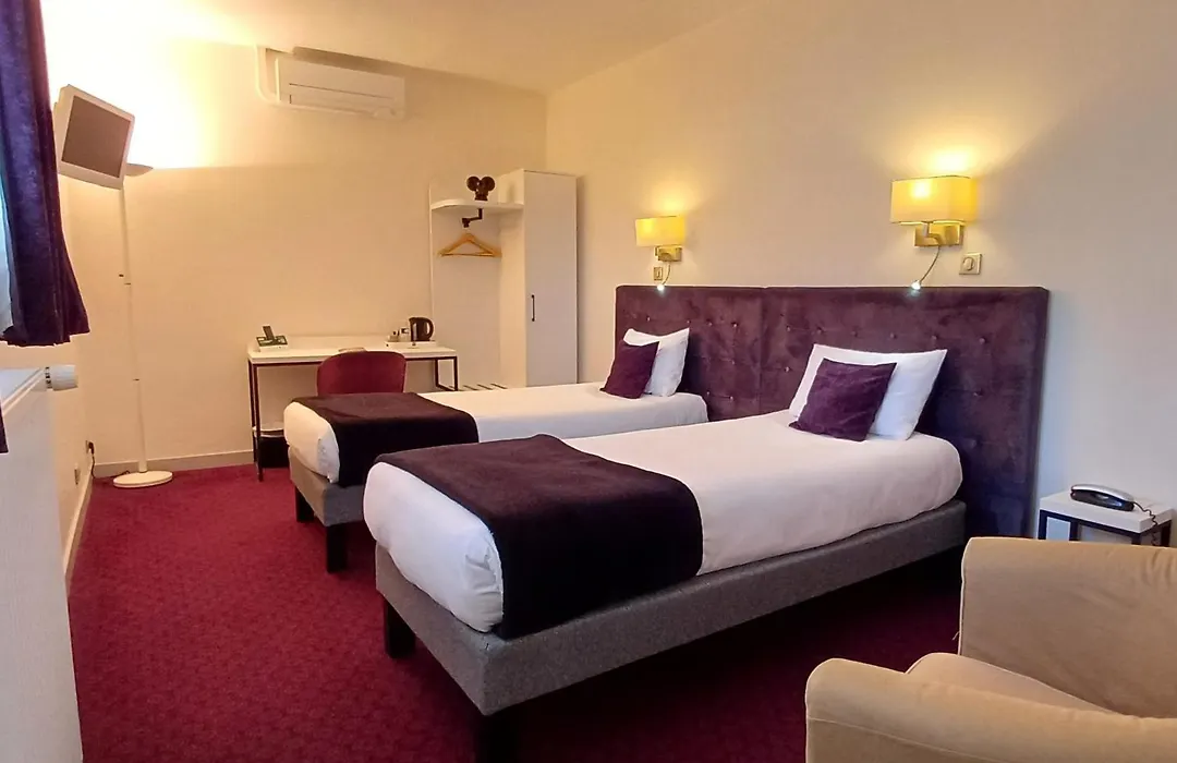Logis Hotel Le Cerf-1