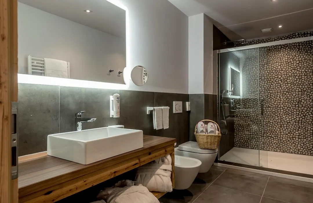 Tevini Dolomites Charming Hotel-1