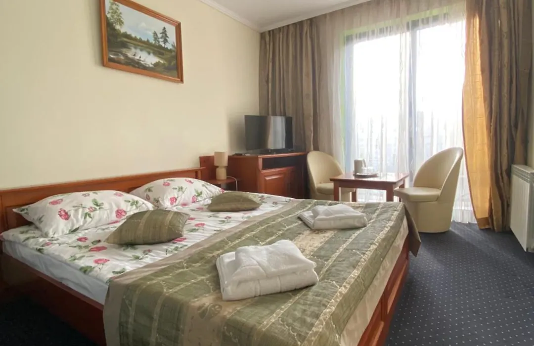 Hotel Spinaker-1