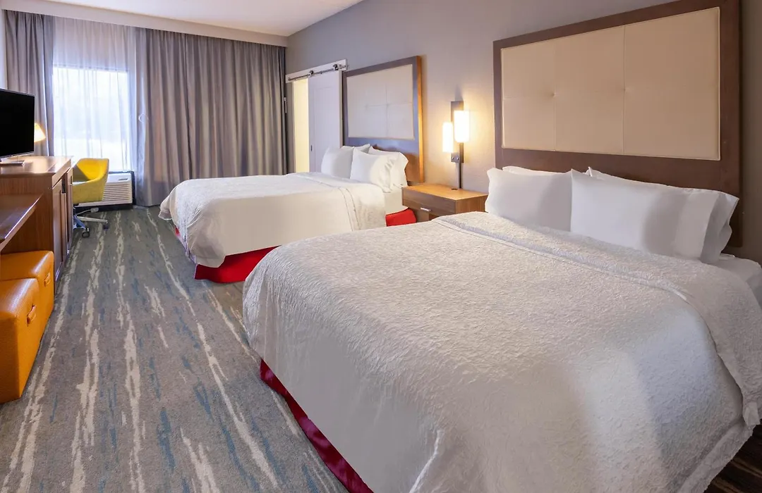 Hampton Inn Commerce-1