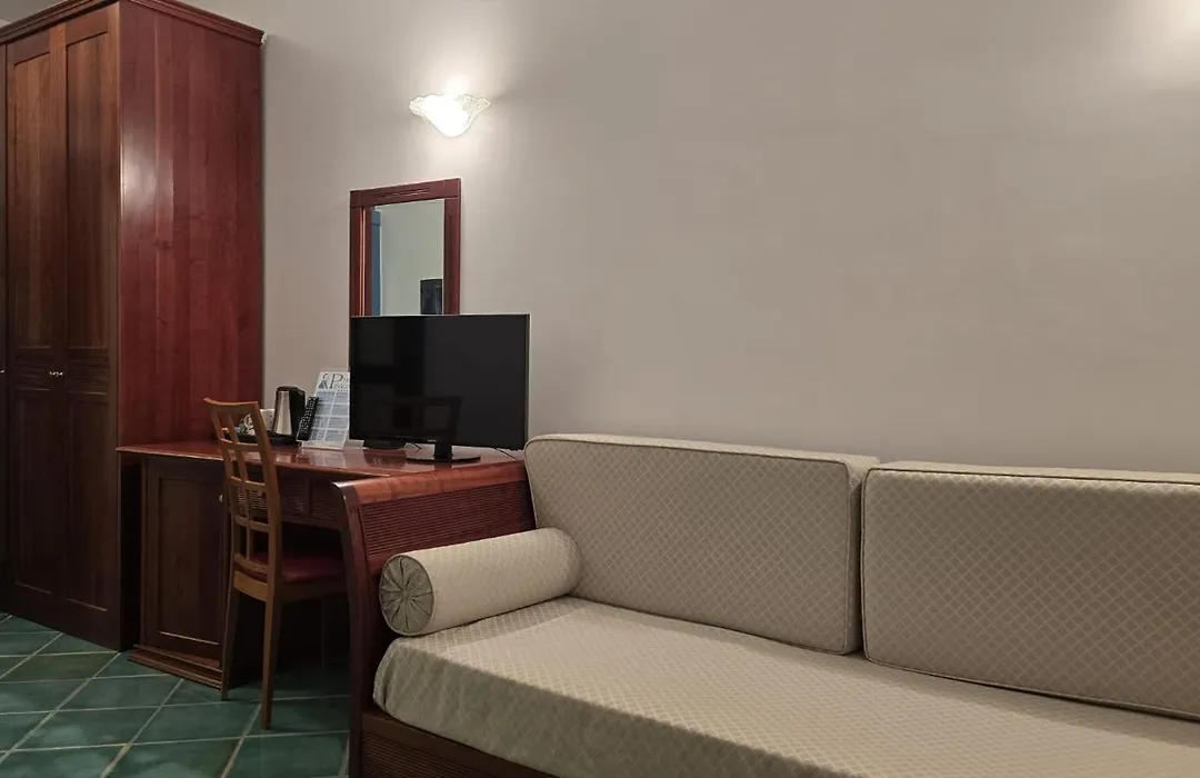 Hotel Pisacane-1