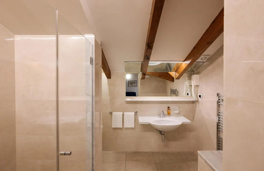 Residence L'Ulivo - Apartments In The City Center, With Fitness, Squash & Private Parking-1