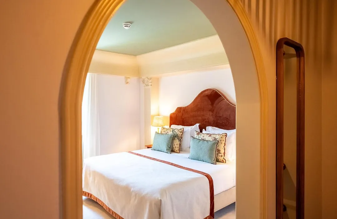 Pergola Boutique Hotel (Adults Only)-1