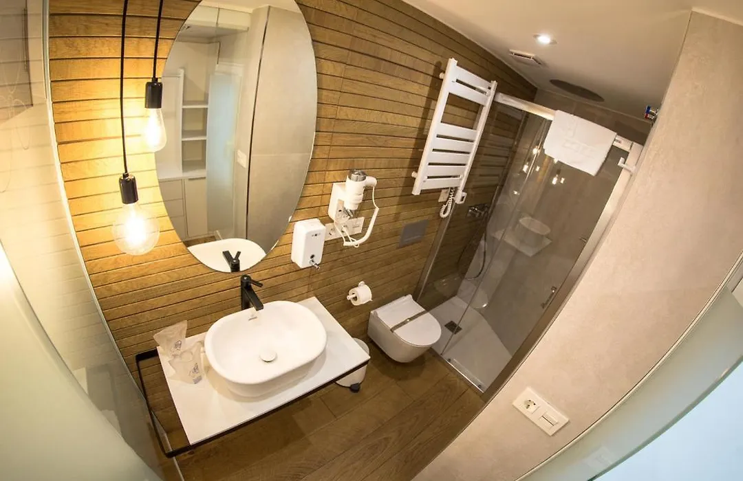 Hostal Rimbombin-1
