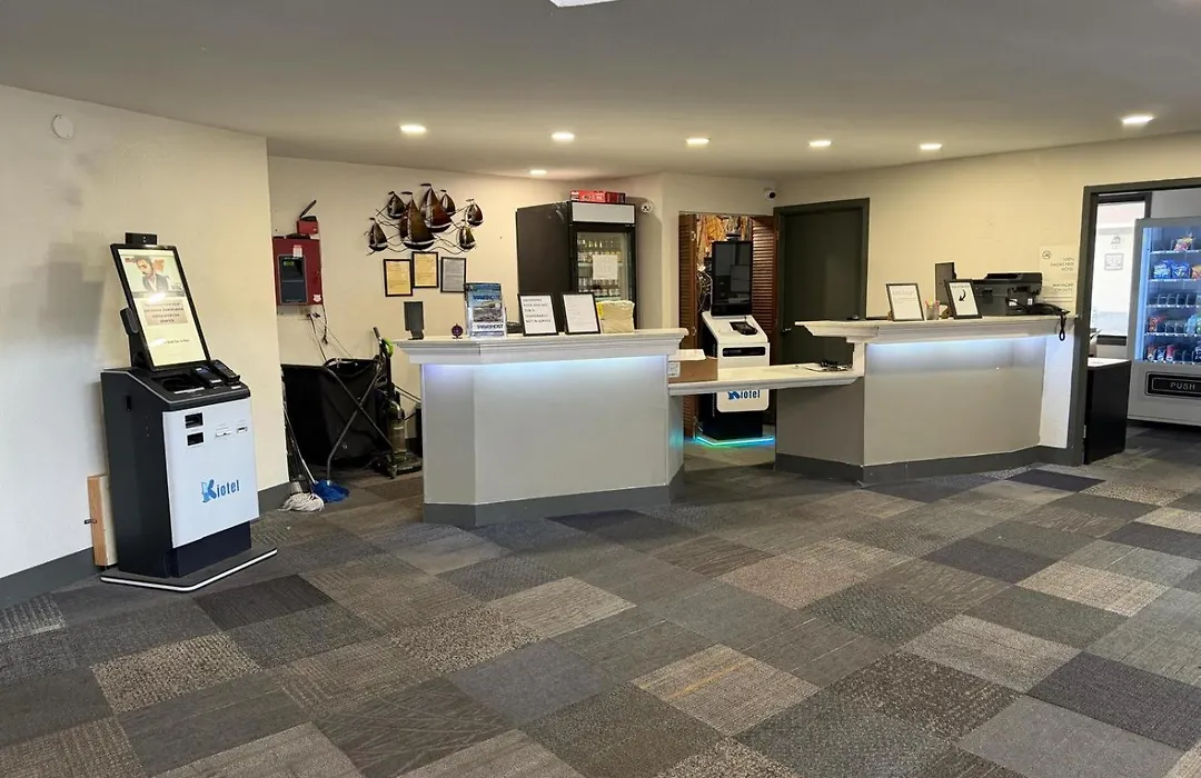 Ramada By Wyndham Stevens Point-1