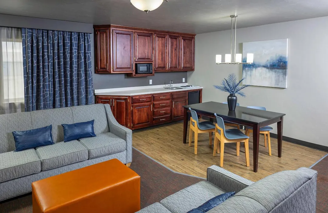 Hotel J Green Bay-1