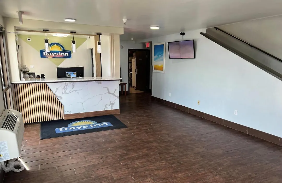 Days Inn By Wyndham Salina I-70-1