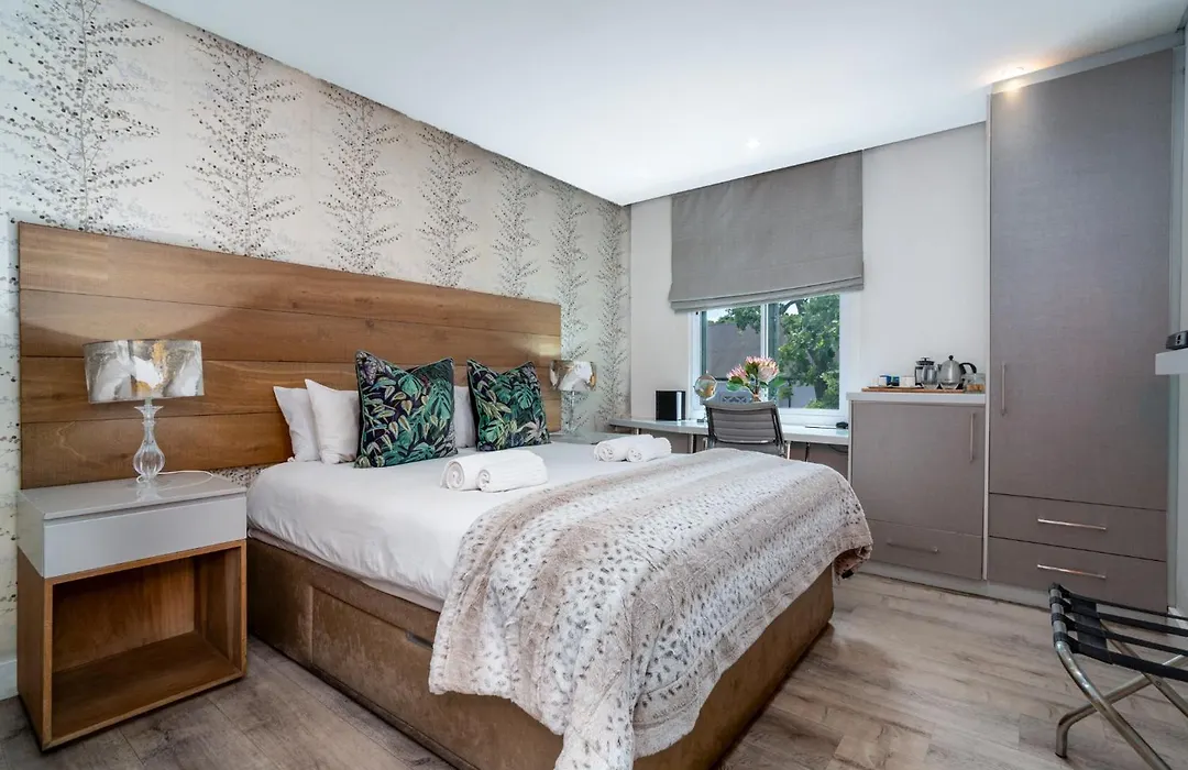 107 Dorpstraat Boutique Hotel-1