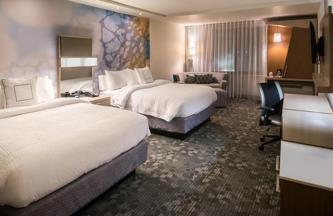 Courtyard By Marriott Jacksonville-1