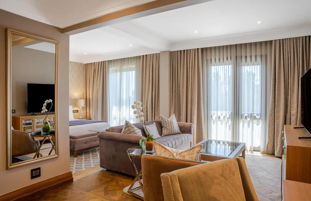 Pivot Hotel Montecasino-1
