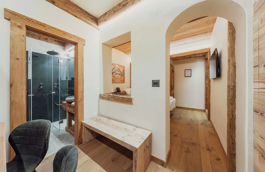 Hotel Ciasa Lorenzi-1