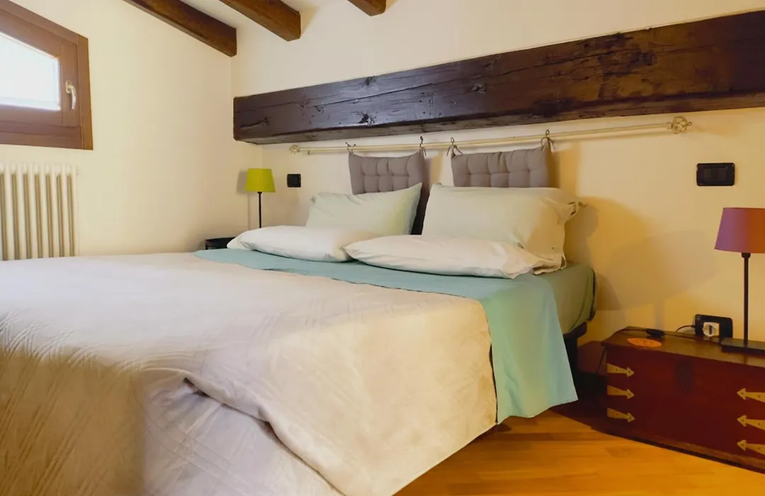 Yawhome B&B-1