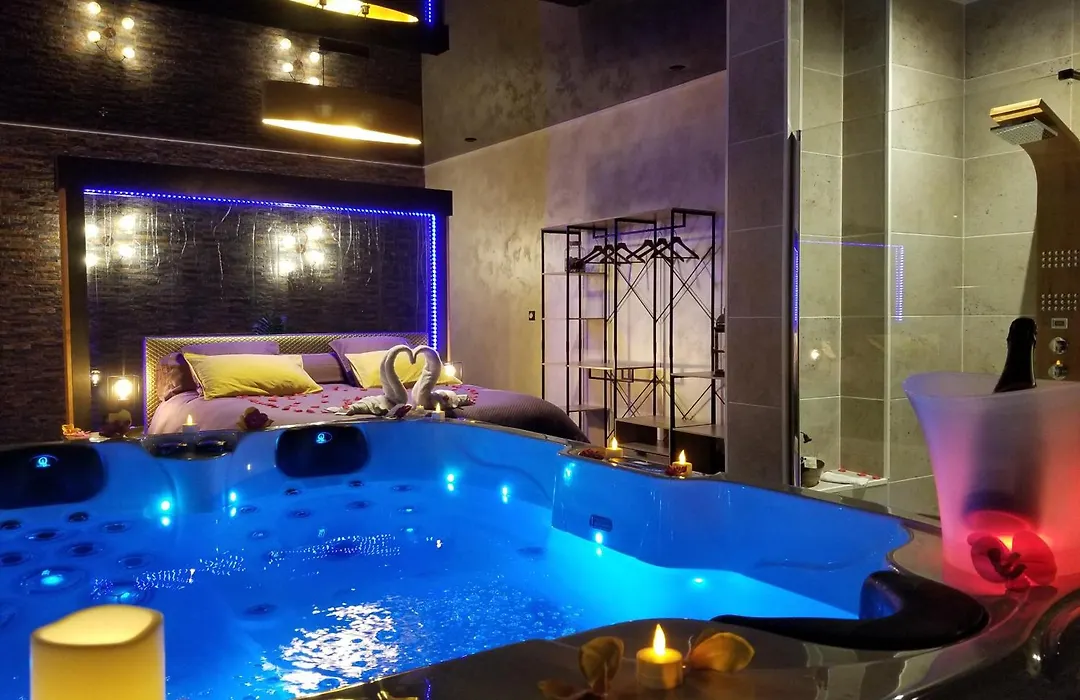Suite Calypso Jacuzzi Privatif-1
