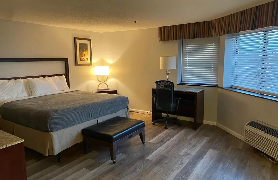 Apm Inn & Suites-1