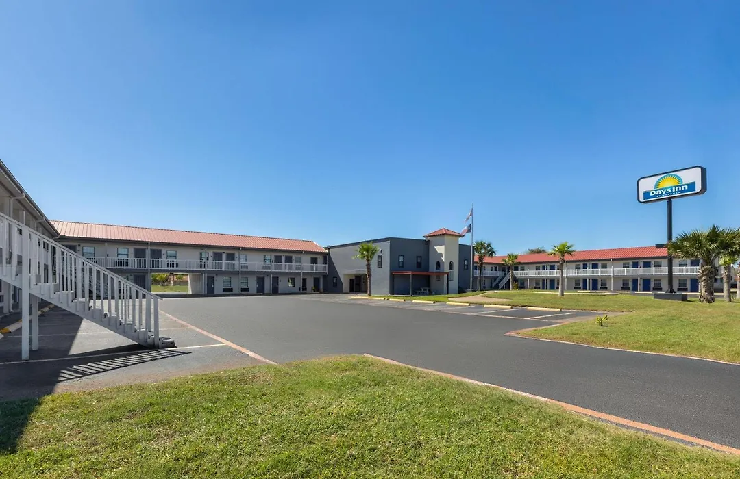 Days Inn By Wyndham Aransas Pass-1
