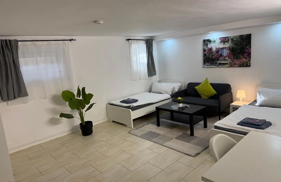 CityApartment Platinum mit Balkon bzw,Terrasse-1