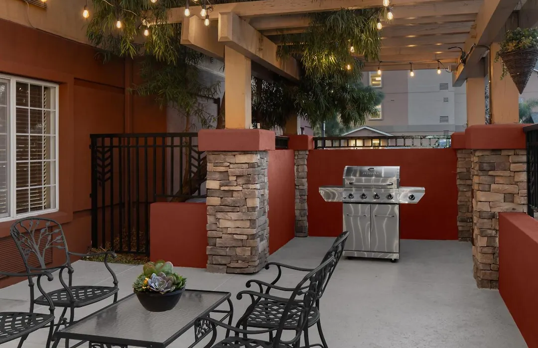 Larkspur Landing Extended Stay Suites Bellevue-1