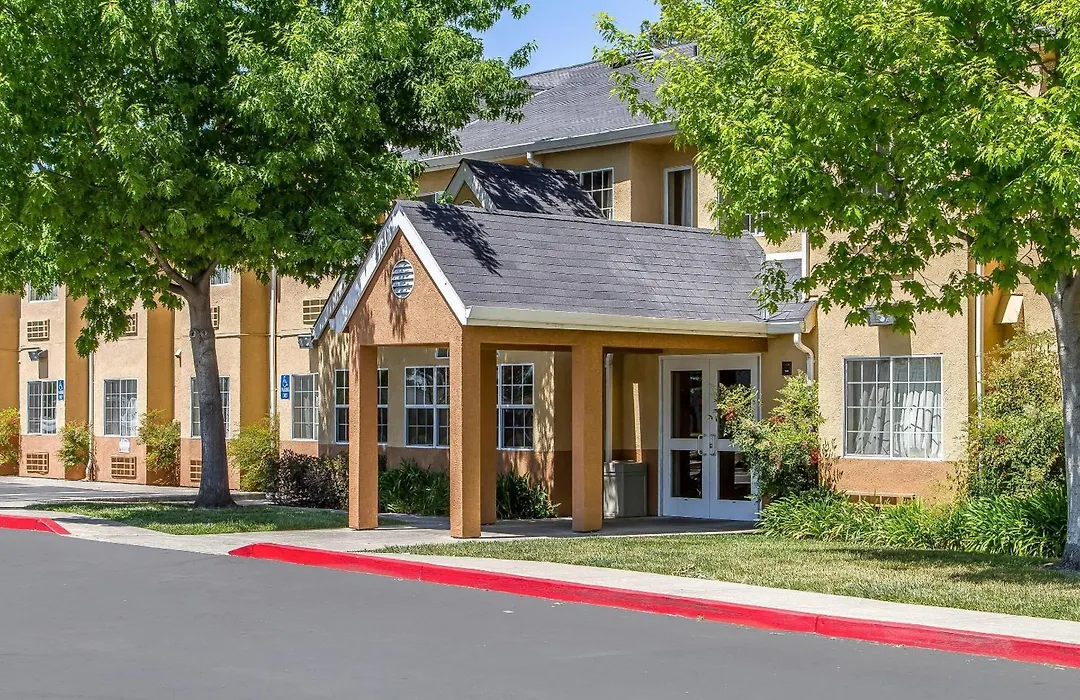 Econo Lodge Inn & Suites Santa Rosa South-1