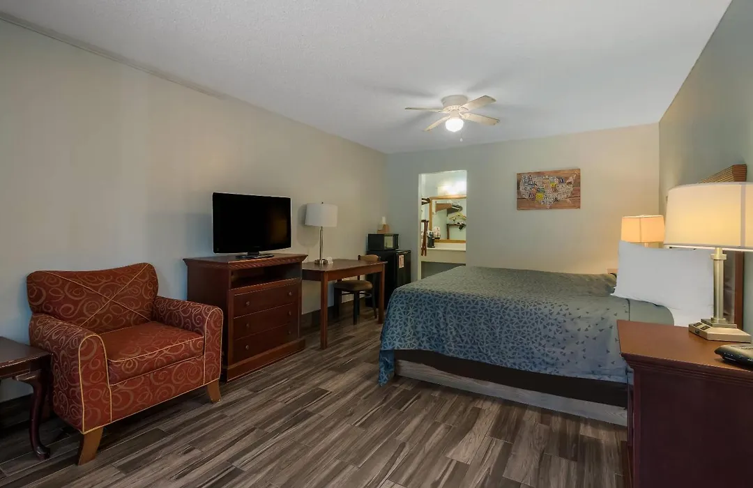 Econo Lodge Inn & Suites Fulton - Rockport-1