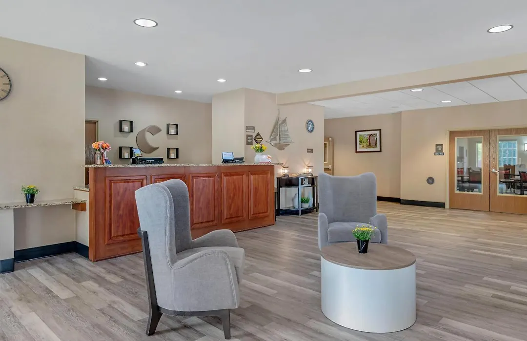 Comfort Suites Lake Geneva East-1