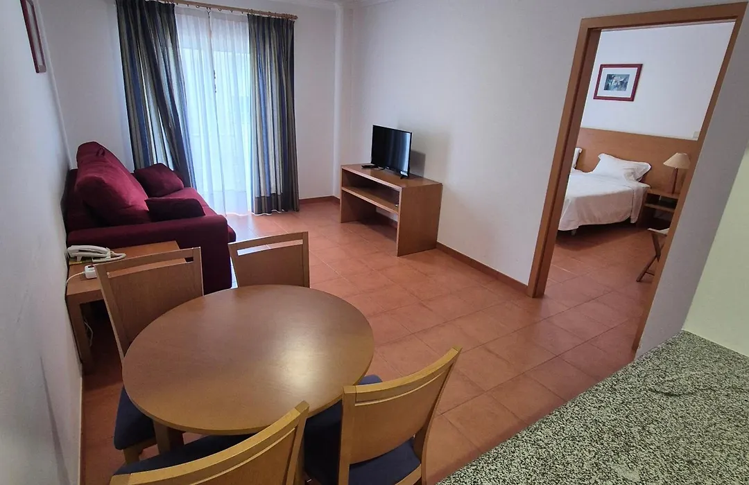 Apartamentos Turísticos Vila Praia-1