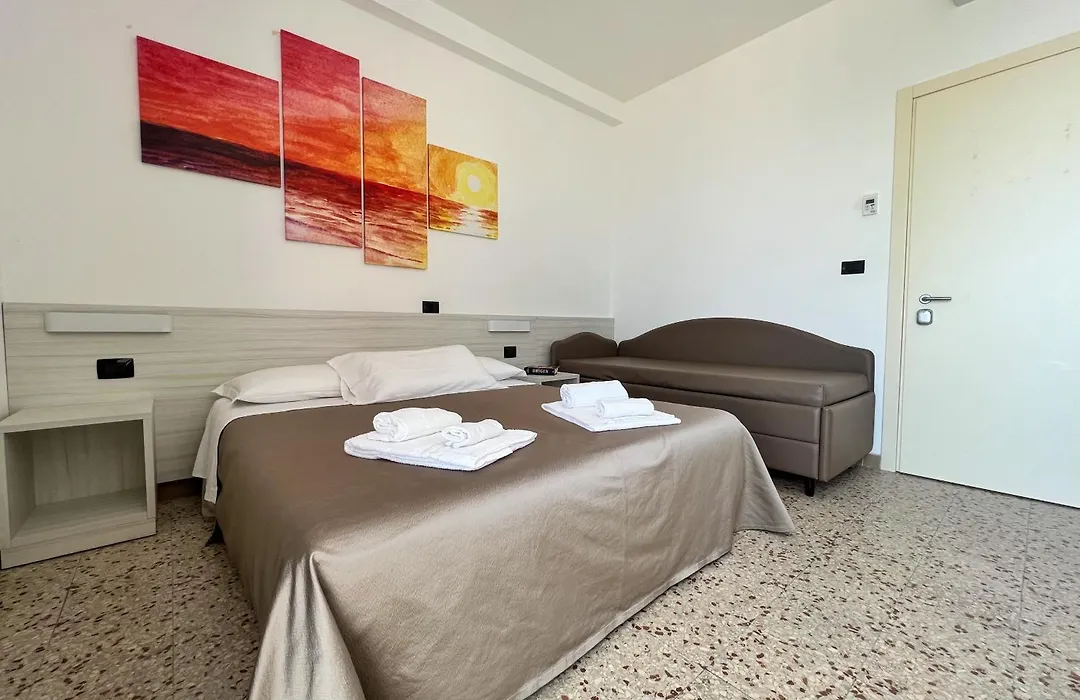 Hotel Ideal-1