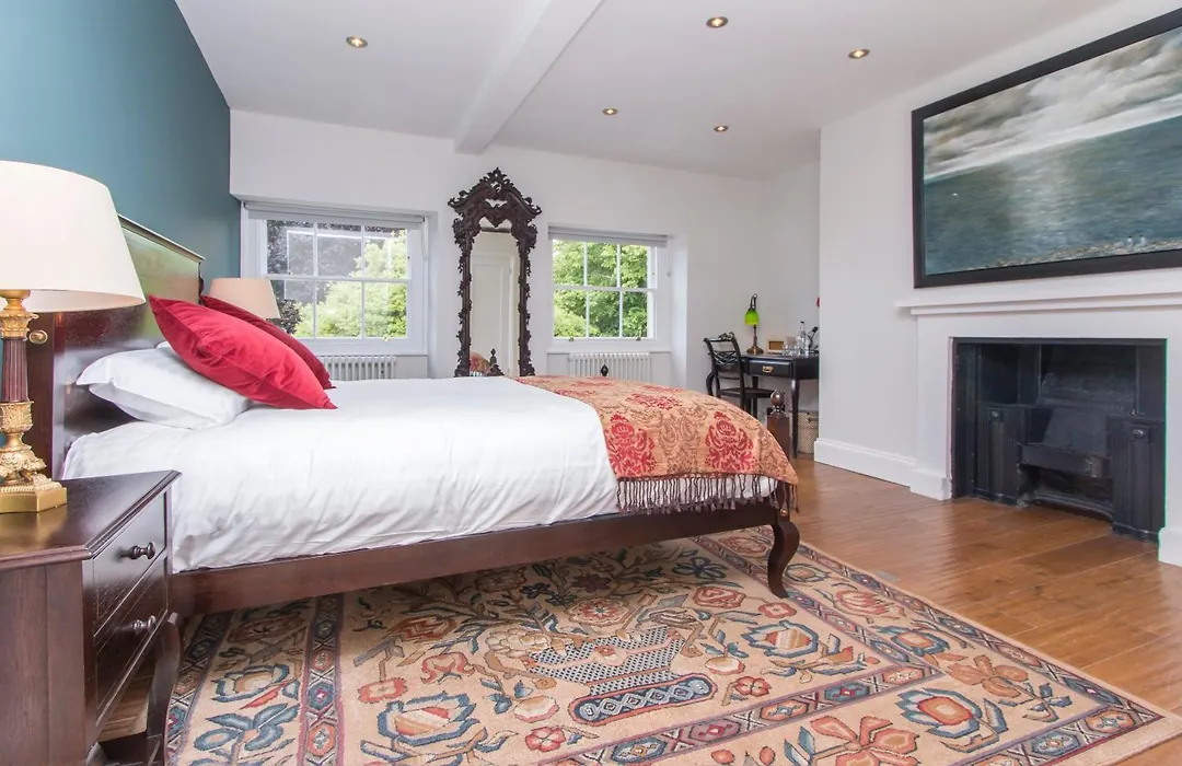 3 Berkeley Square Guesthouse-1