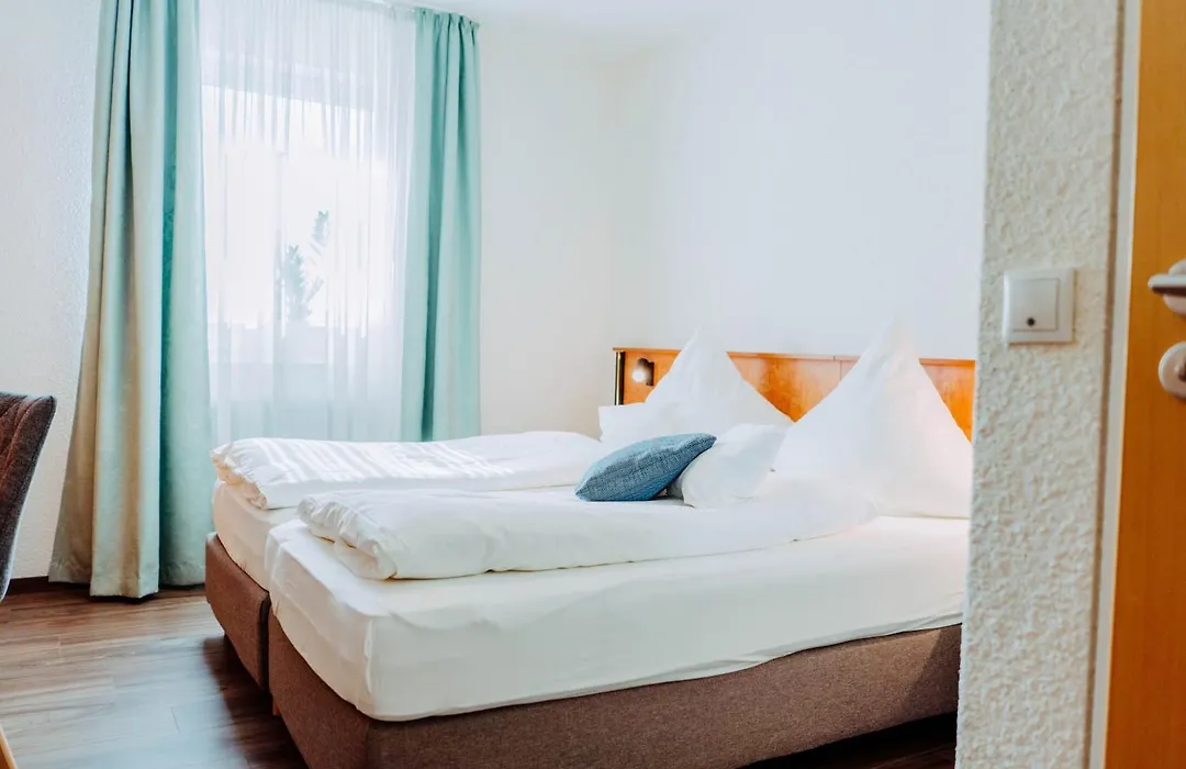 Garni-Hotel Goldenes Lamm-1