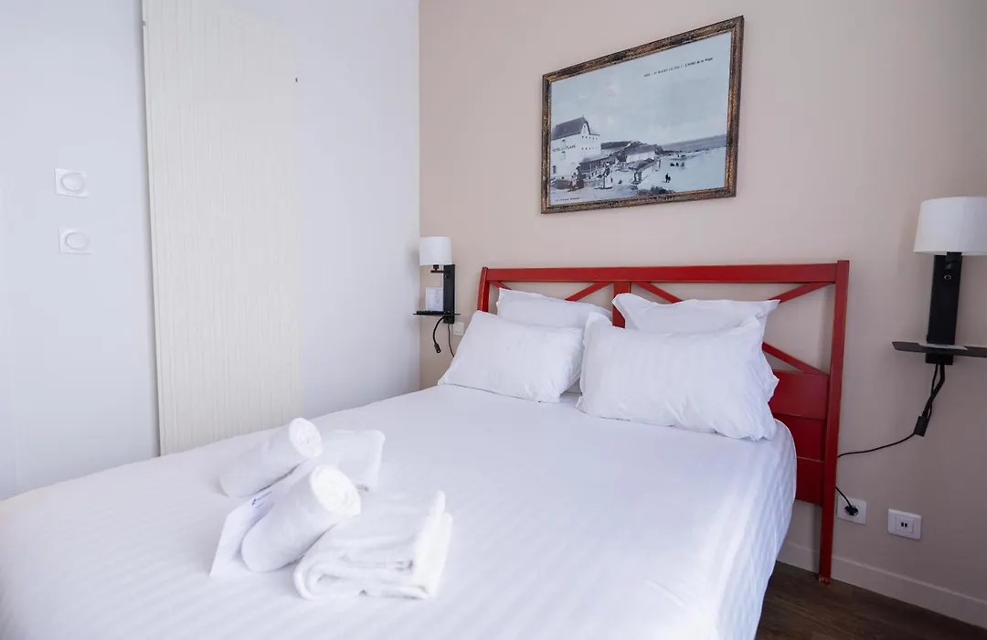 Best Western Hotel De La Plage Saint Marc sur Mer-1
