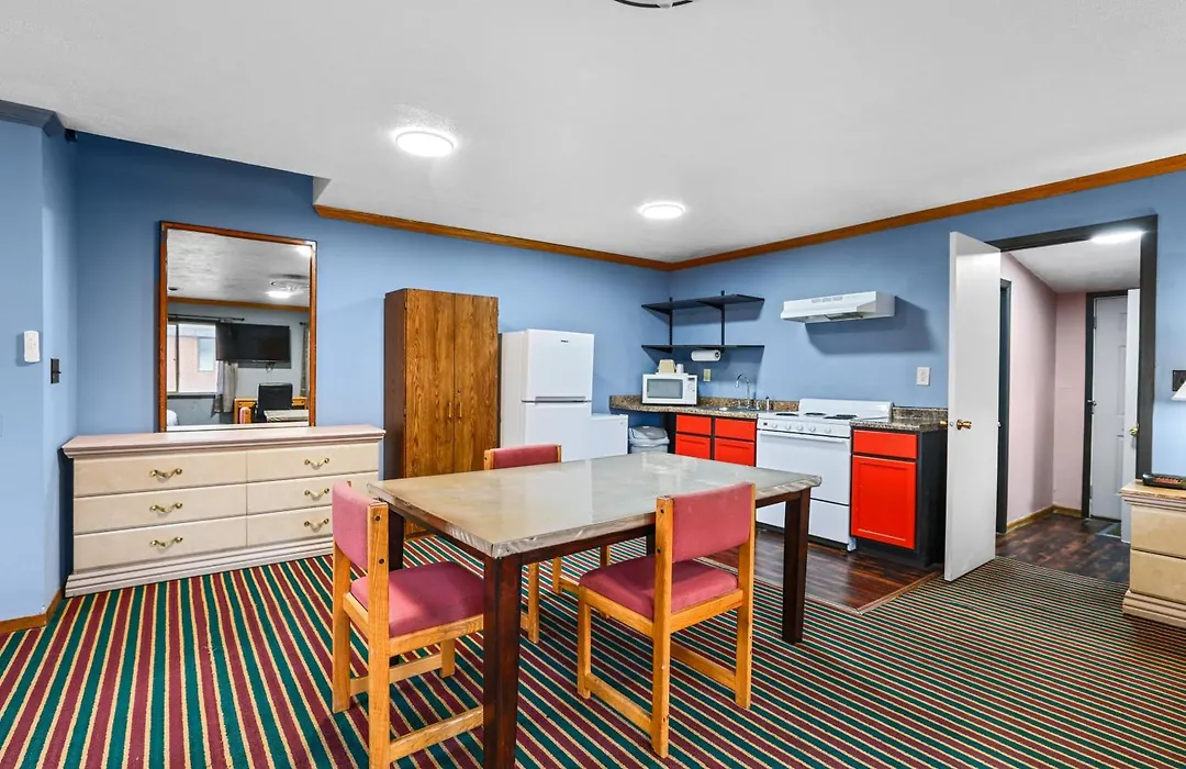 Grand Motel-1