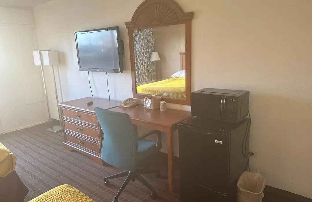 Express Inn & Suites-1