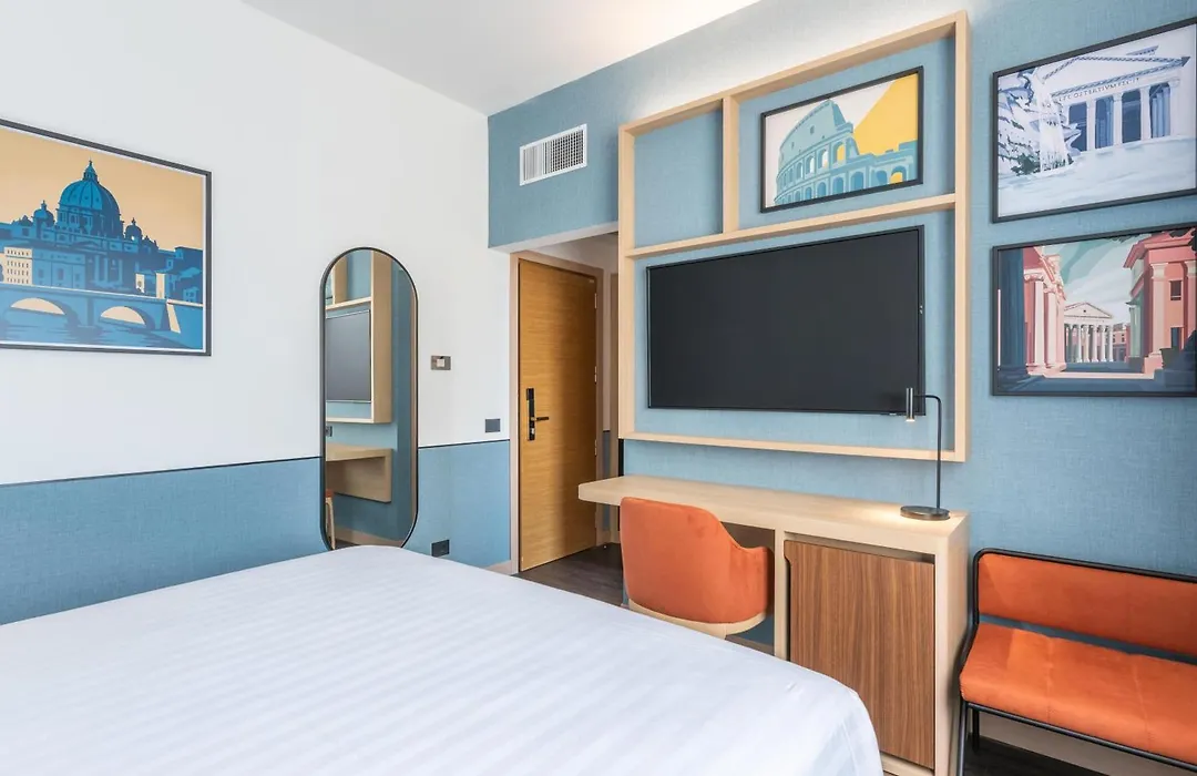 Hilton Garden Inn Rome Colosseum-1