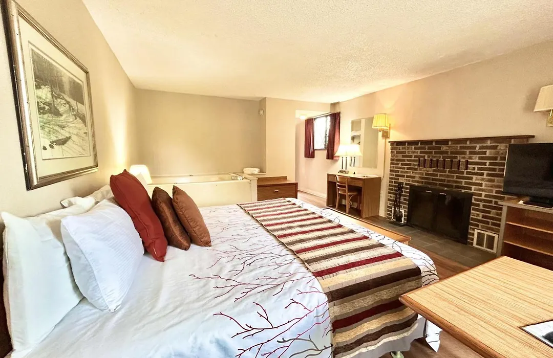 Highland Manor Inn-1