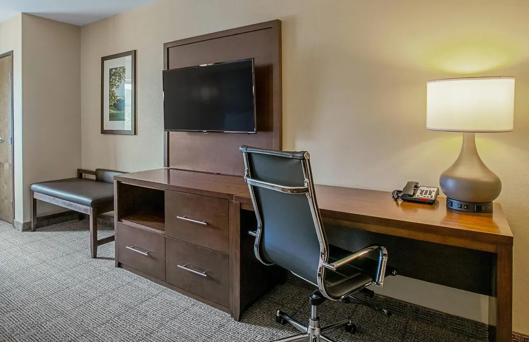 Comfort Suites Fishkill Near Interstate 84-1