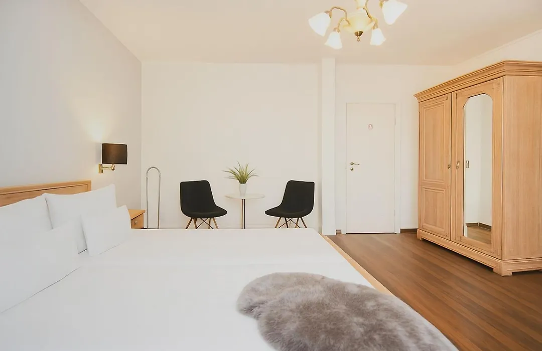 Flair Hotel Vier Jahreszeiten-1
