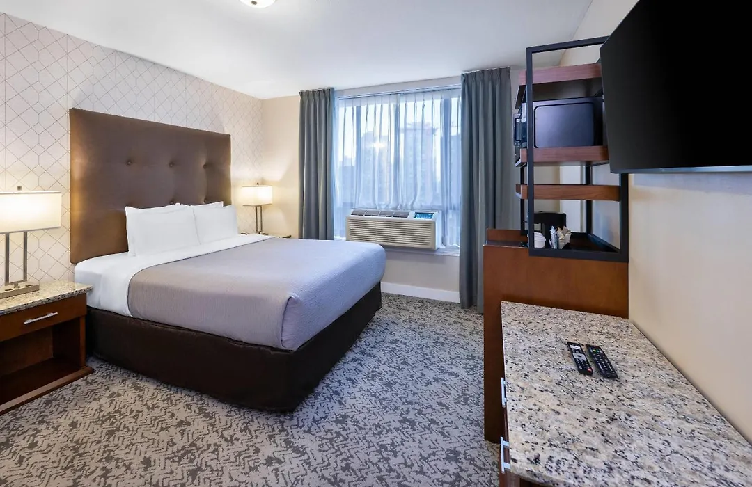 Quality Inn & Suites (Adults Only)-1