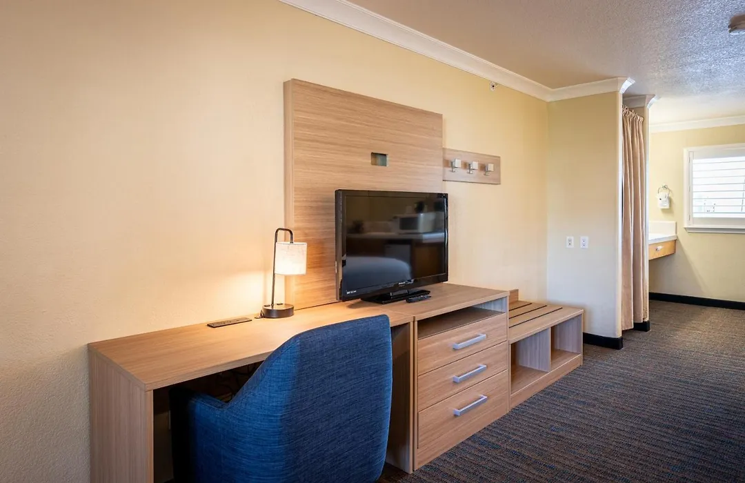 Cayucos Beach Inn-1