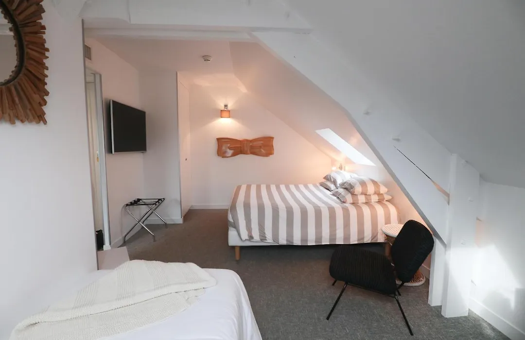 Hôtel Le Collonges TV connecté wifi Netflix-1