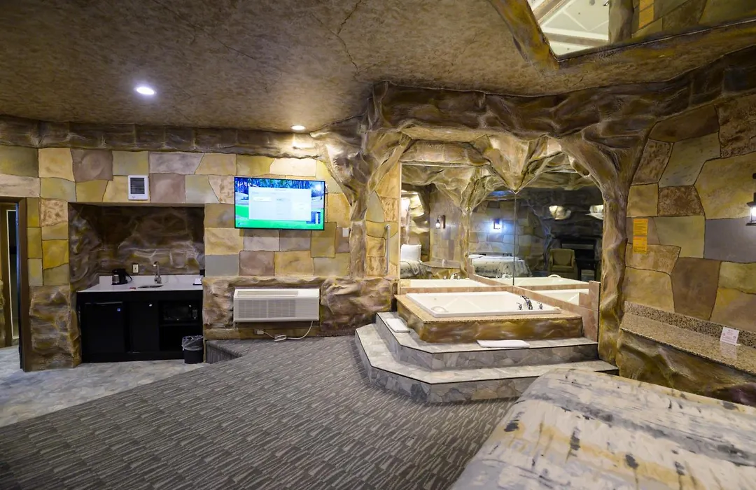 Inn Of The Dove Romantic Luxury & Business Suites-1